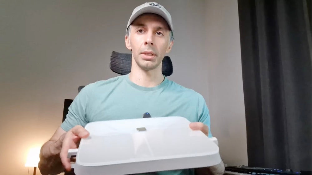 Load video: Ryan&#39;s Tech - This Smart Scale Monitors 40 Important Health Stats!